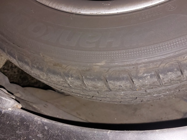 2011 Skoda Fabia - image 5