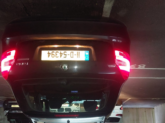 2011 Skoda Fabia - image 11