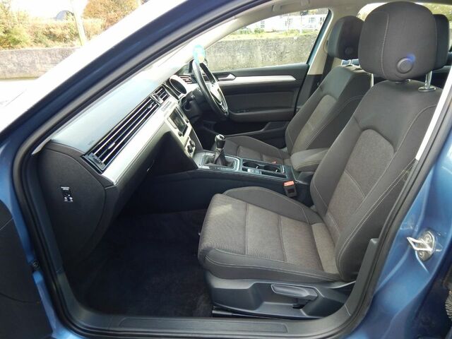 2015 Volkswagen Passat COMFORTLINE 1.6 TDI MANUAL 6SPEED FWD 120HP 4DR €4,900