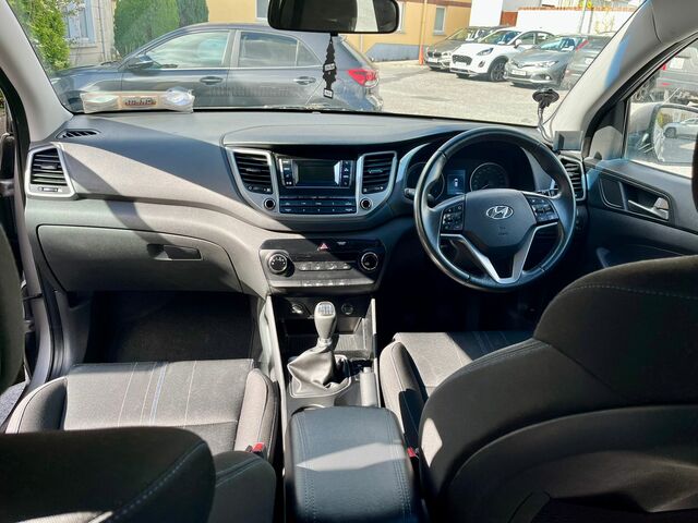 2017 Hyundai Tucson - image 5