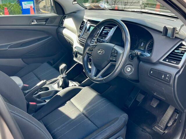 2017 Hyundai Tucson - image 7