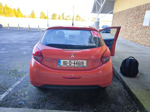 2016 Peugeot 208 ACTIVE 1.2 4DR €9,000