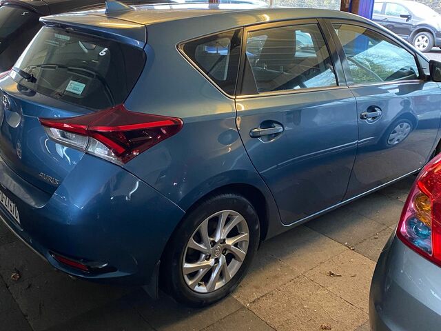 2016 Toyota Auris 1.2T ICON 114BHP 5DR €8,995