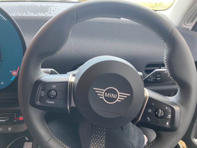 2025 Mini Cooper J01 CLASSIC E 3DR AUTO €33,000