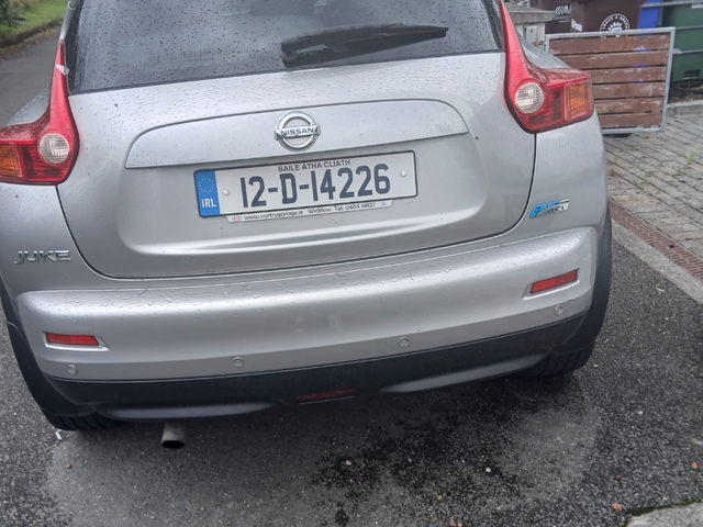 2012 Nissan Juke - image 2